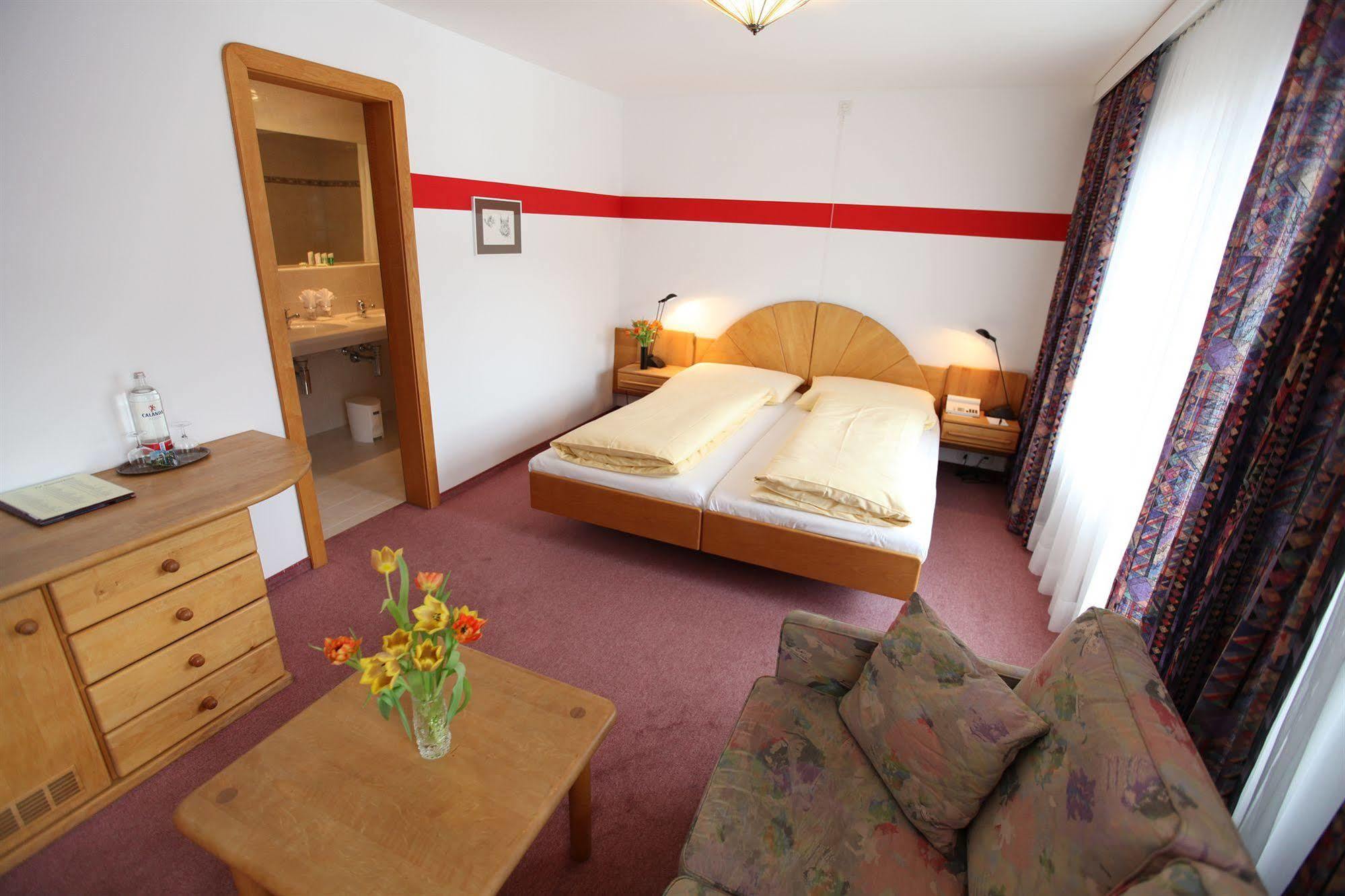 Typically Swiss Hotel Altana Scuol Eksteriør bilde