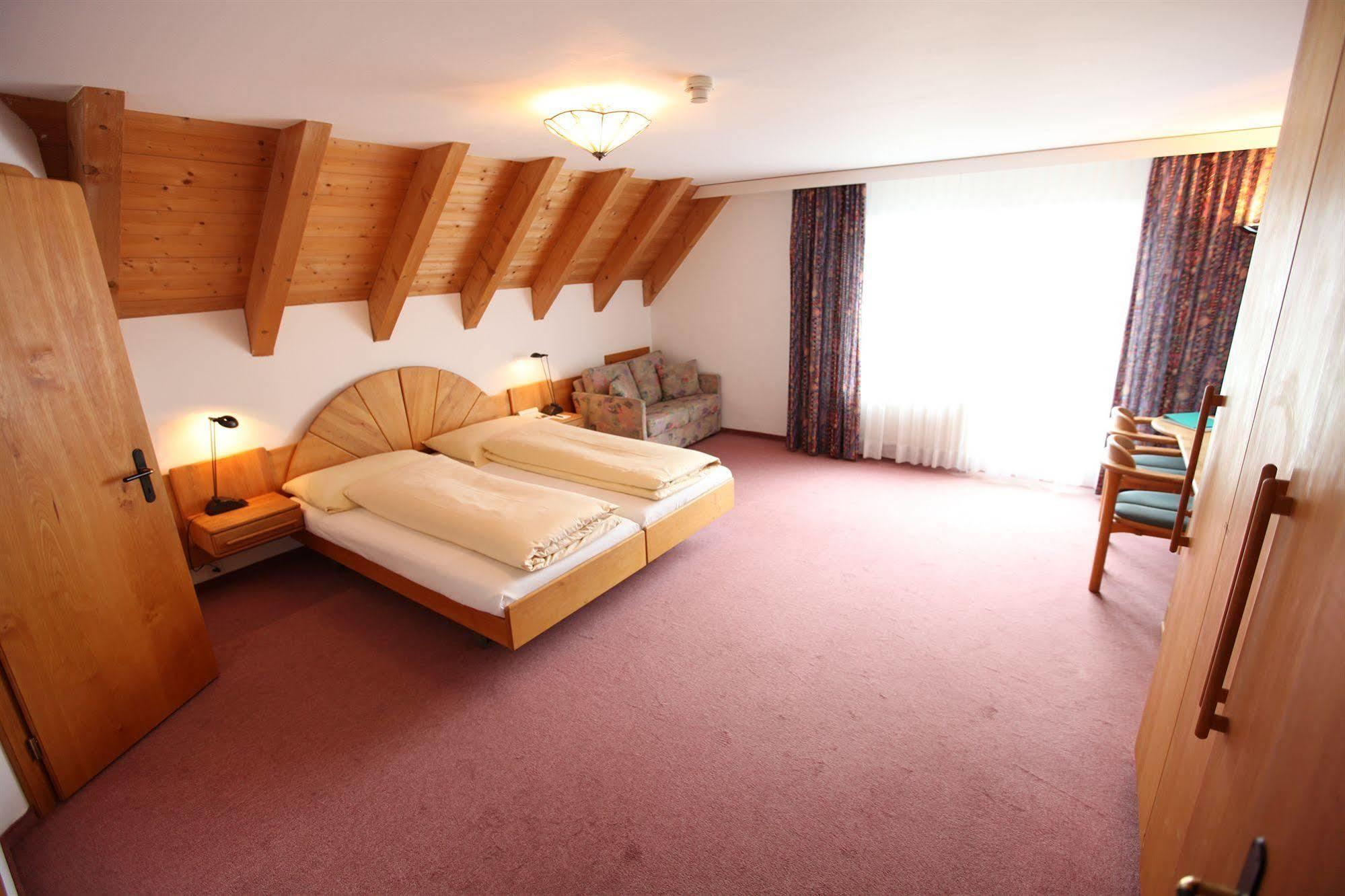 Typically Swiss Hotel Altana Scuol Eksteriør bilde
