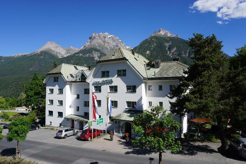 Typically Swiss Hotel Altana Scuol Eksteriør bilde